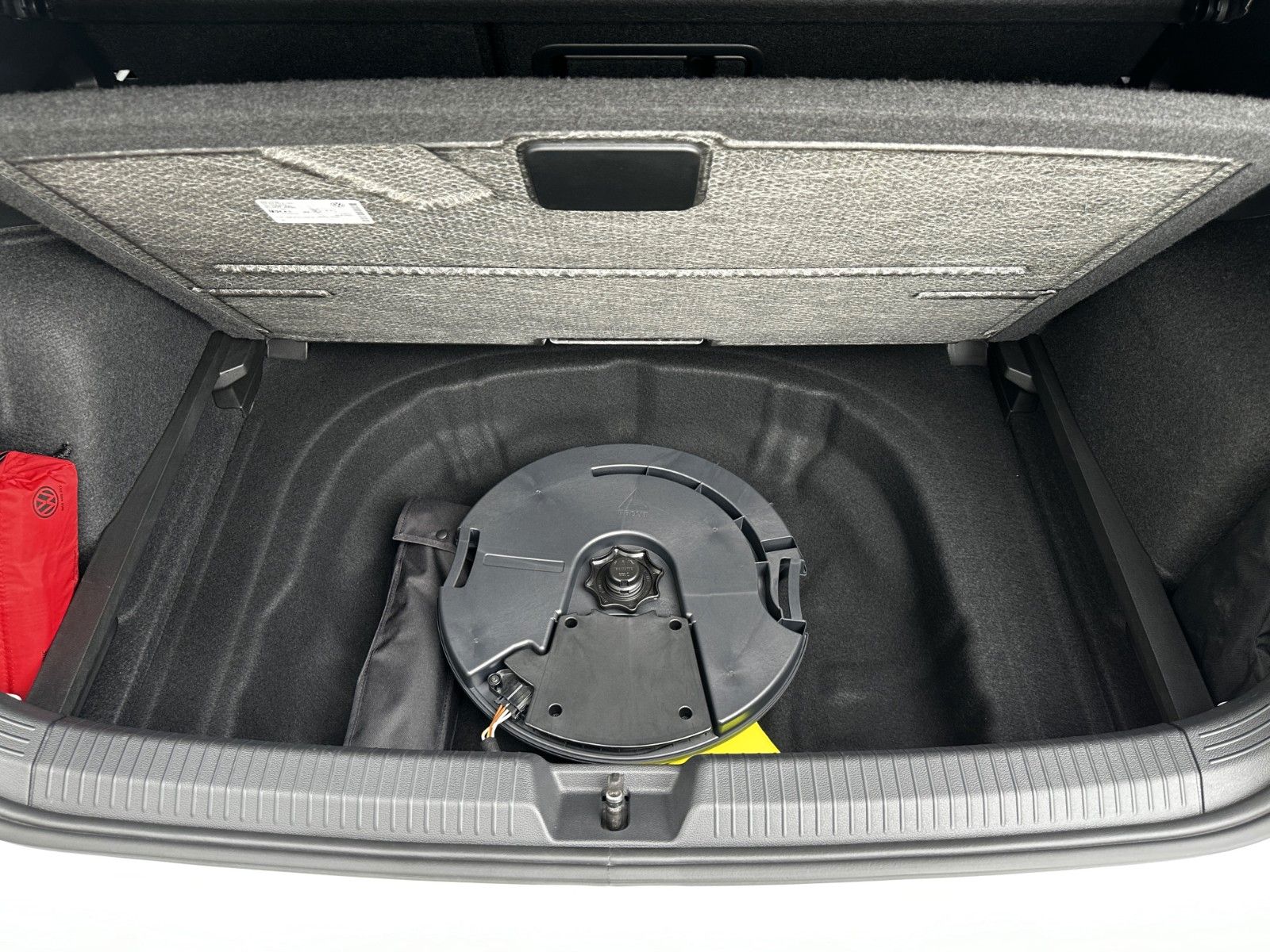 Fahrzeugabbildung Volkswagen Golf 8 GTI Clubsport/Pano/Cam/H&K/DiscPro/19Zoll