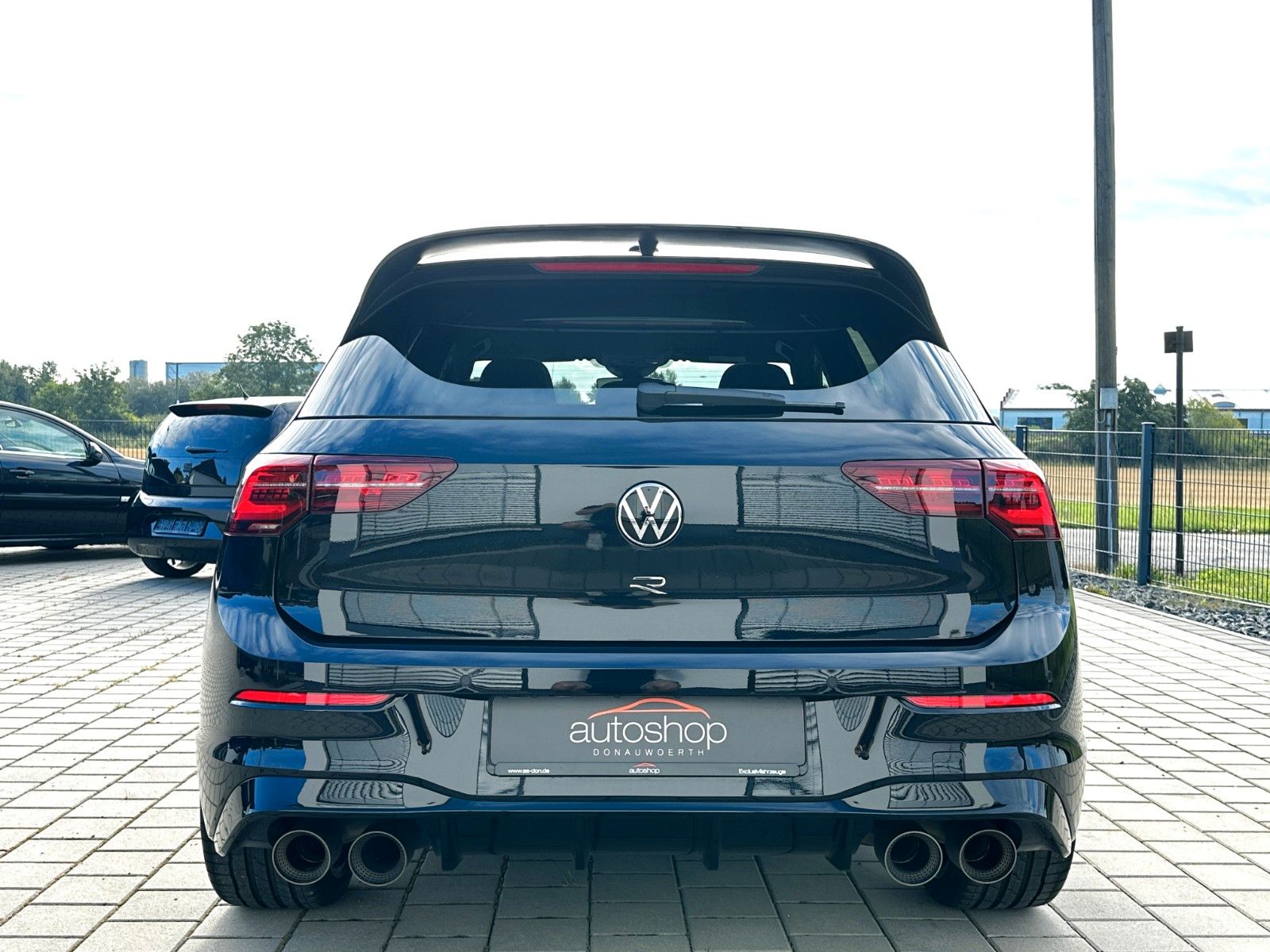 Fahrzeugabbildung Volkswagen Golf 8 R 4M/Performance/Pano/H&K/Leder/Akrapovic